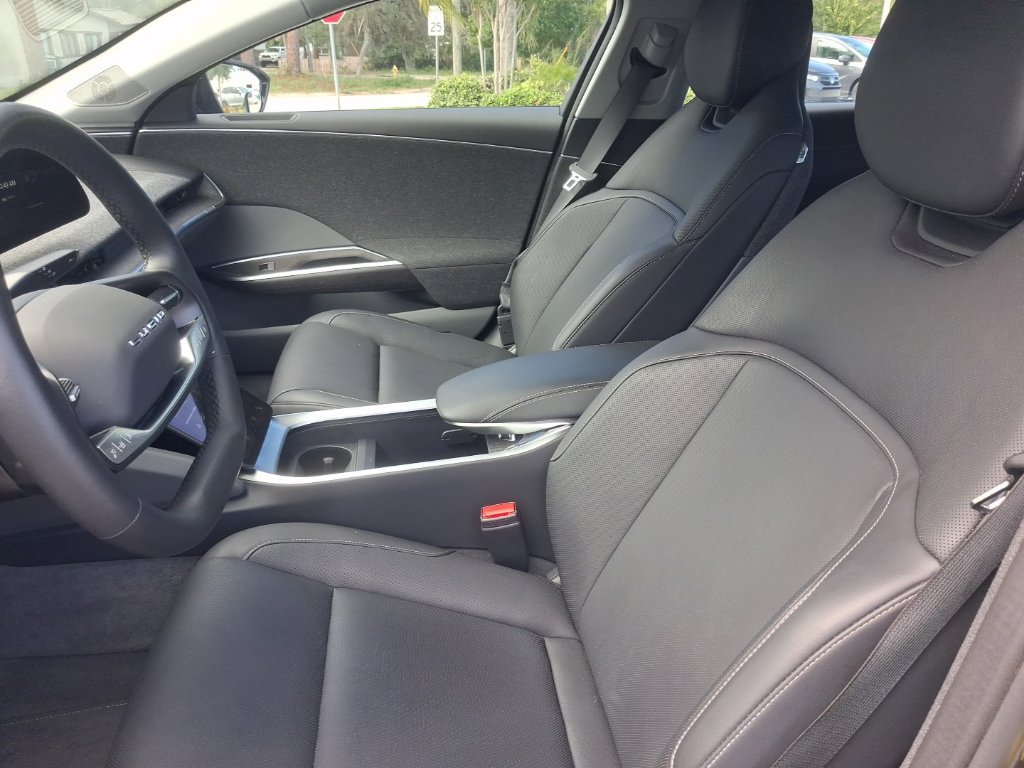 Used 2025 Lucid Air Pure RWD image 19