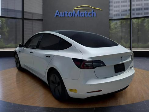 Used 2021 Tesla Model 3 Standard Range Plus RWD image 8