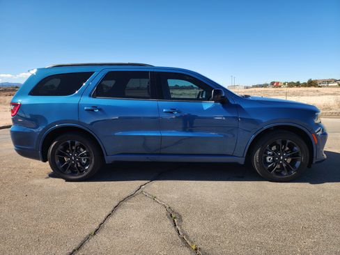 Used 2025 Dodge Durango GT w/ Blacktop Package image 4