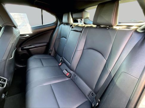Used 2026 Lexus UX 300h FWD w/ Accessory Package (Z2) image 18