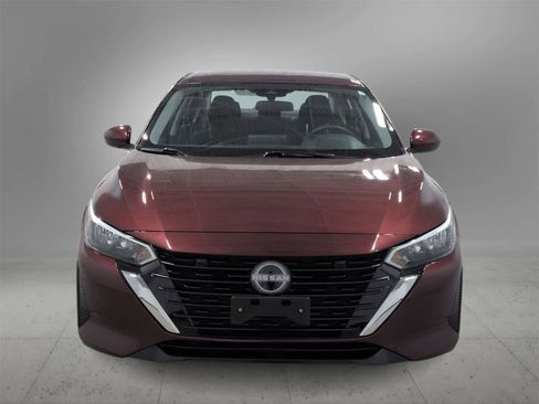 Used 2025 Nissan Sentra SV image 3