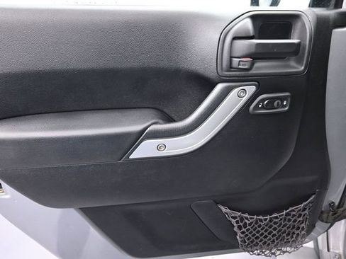 Used 2013 Jeep Wrangler Unlimited Sahara w/ Connectivity Group image 27