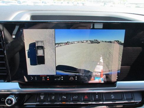 New 2026 GMC Sierra 3500 SLE w/ SLE Value Package image 17