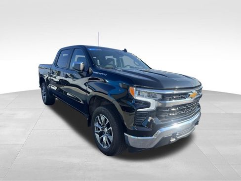 Used 2024 Chevrolet Silverado 1500 LT AWD/4WD image 17
