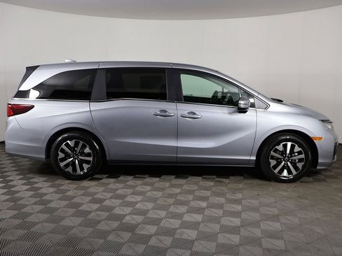 New 2026 Honda Odyssey EX-L image 9