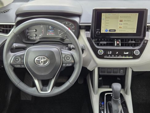 Used 2024 Toyota Corolla Cross LE FWD image 23