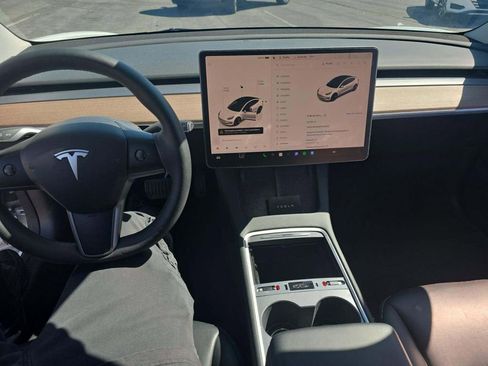 Used 2023 Tesla Model 3 Standard Range image 13