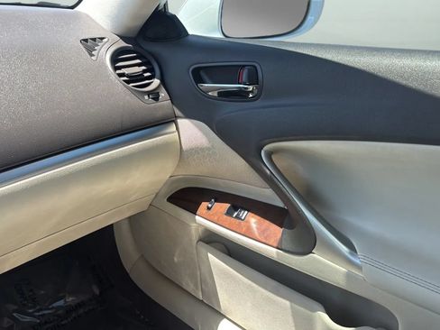 Used 2011 Lexus IS 250 w/ Premium Pkg Value Edition RWD image 18