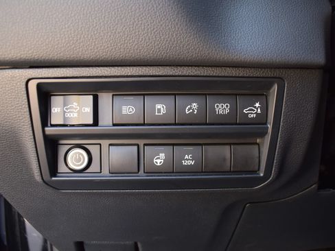 Used 2024 Toyota Tundra Limited AWD/4WD image 67