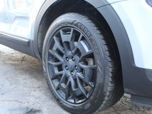 Used 2021 Kia Telluride EX w/ EX Premium Package AWD/4WD image 32