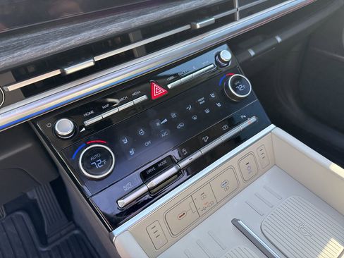 Used 2025 Hyundai Santa Fe Calligraphy image 25