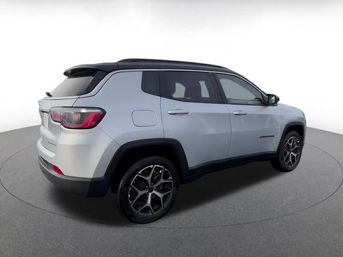 Used 2025 Jeep Compass Limited image 14
