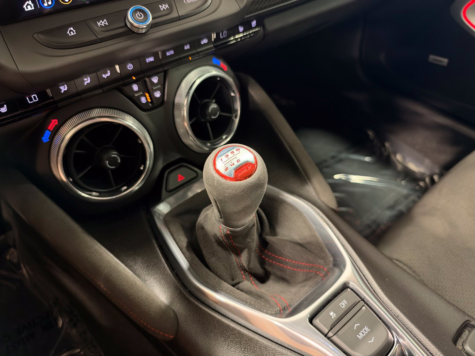Used 2019 Chevrolet Camaro ZL1 RWD image 44