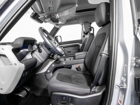 Used 2020 Land Rover Defender 110 SE image 9