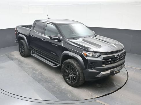 Used 2024 Chevrolet Colorado Trail Boss w/ Technology Package AWD/4WD image 24