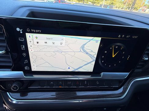 Used 2024 Chevrolet Silverado 1500 LT Trail Boss w/ Convenience Package II image 17