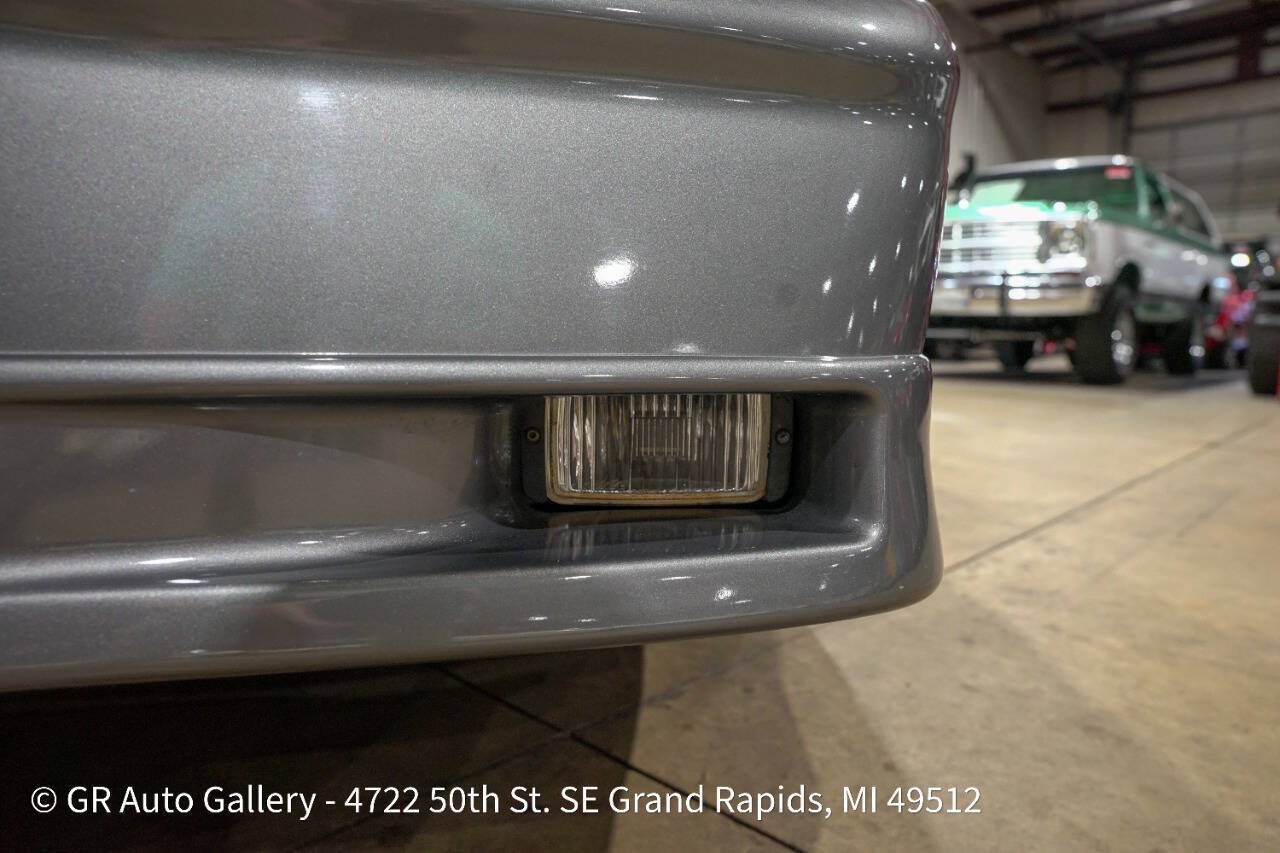 Used 1987 Pontiac Firebird Trans Am RWD image 35
