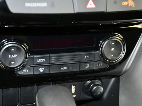 Used 2024 Mitsubishi Eclipse Cross LE image 28