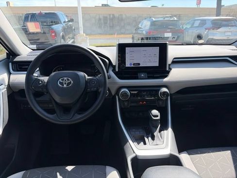 Used 2025 Toyota RAV4 XLE w/ Convenience Package FWD image 16
