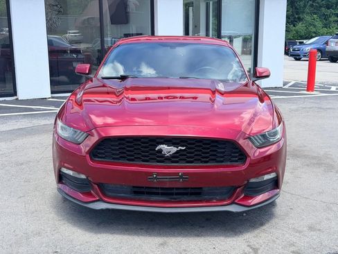 Used 2017 Ford Mustang Coupe RWD image 9