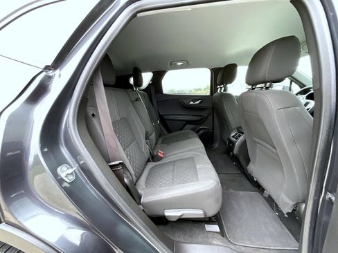 Used 2021 Chevrolet Blazer LT AWD/4WD image 19