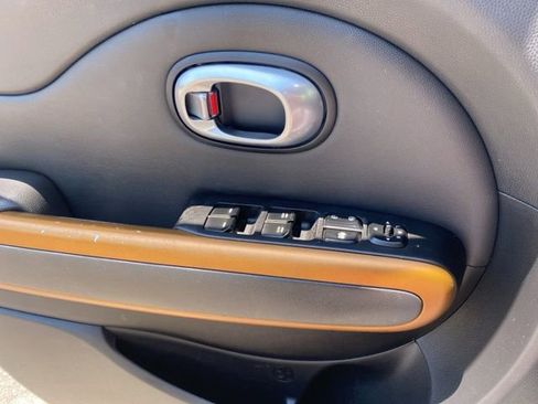 Used 2015 Kia Soul ! w/ Sun & Sound Package FWD image 22