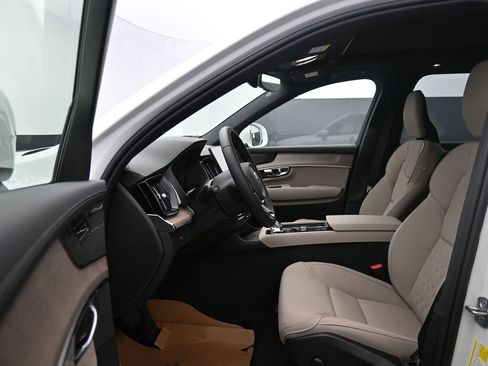 New 2026 Volvo XC90 B6 Plus AWD/4WD image 11