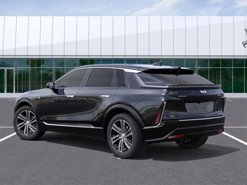New 2025 Cadillac Lyriq Luxury image 3