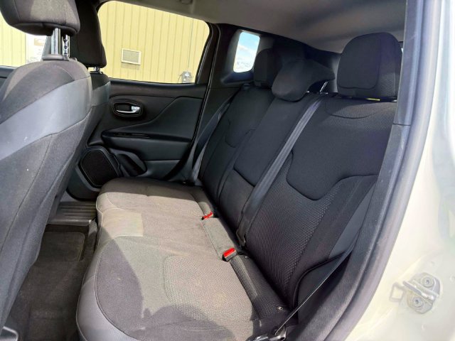 Certified 2020 Jeep Renegade Altitude AWD/4WD image 13