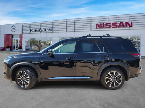 New 2026 Nissan Pathfinder Platinum FWD image 8