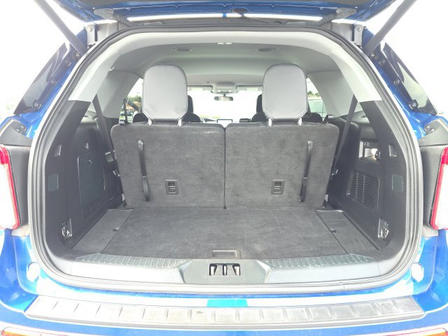 Used 2020 Ford Explorer XLT w/ Equipment Group 202A AWD/4WD image 29