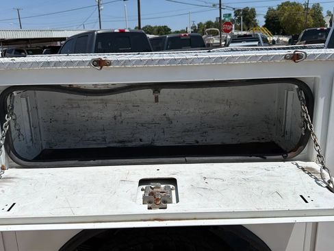 Used 2018 RAM 3500 Tradesman w/ Chrome Appearance Group AWD/4WD image 18