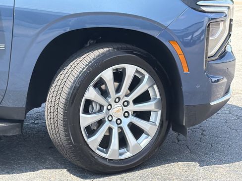 Used 2025 Chevrolet Tahoe Premier RWD image 5