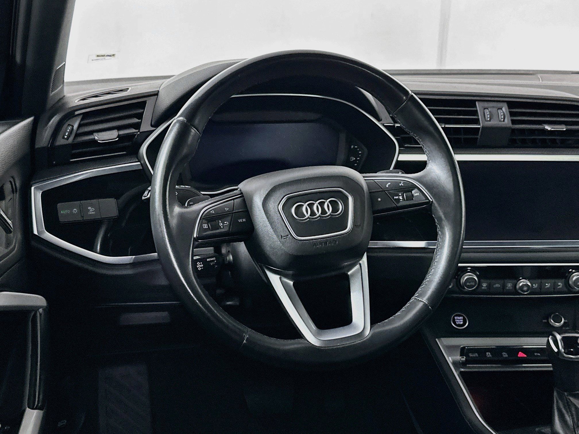 Used 2022 Audi Q3 2.0T Premium Plus w/ Premium Plus Package AWD/4WD image 18