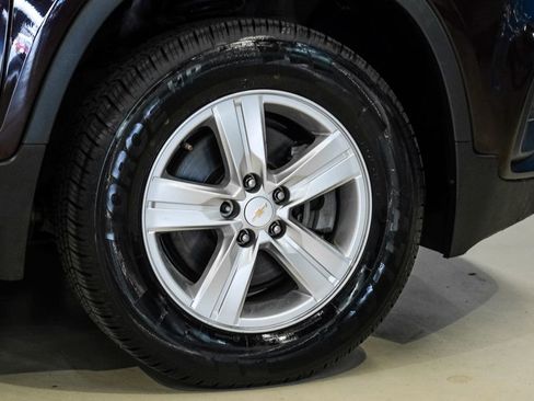 Used 2022 Chevrolet Trax LT w/ LT Convenience Package AWD/4WD image 59