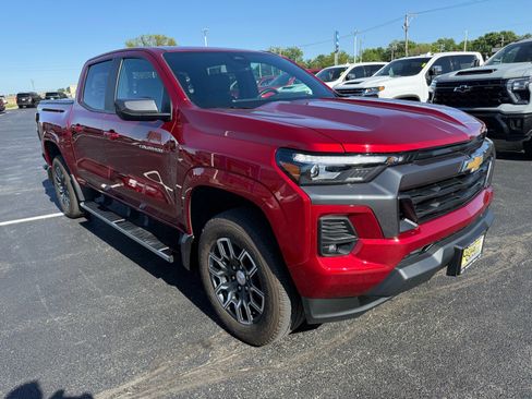 Used 2024 Chevrolet Colorado LT w/ LT Convenience Package III RWD image 6