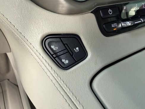 Used 2020 GMC Yukon Denali w/ Denali Ultimate Package image 24