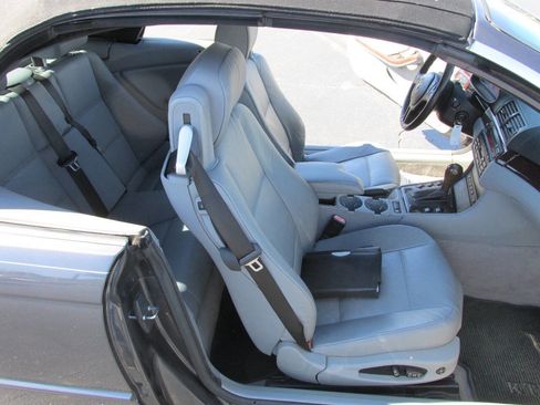 Used 2005 BMW 325Ci Convertible RWD image 37
