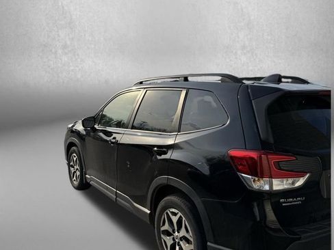 Used 2019 Subaru Forester Premium w/ All-Weather Package AWD/4WD image 3