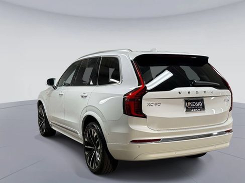 Certified 2025 Volvo XC90 T8 Plus w/ Protection Package Premier AWD/4WD image 12