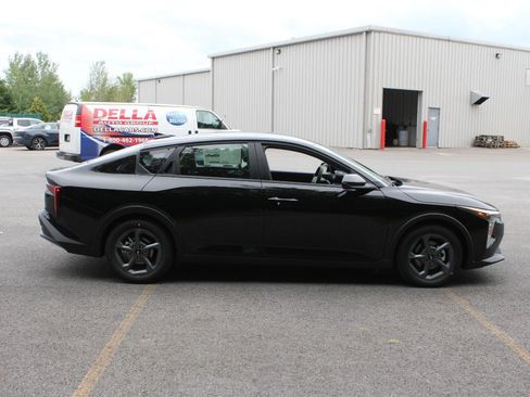 New 2026 Kia K4 FWD image 4