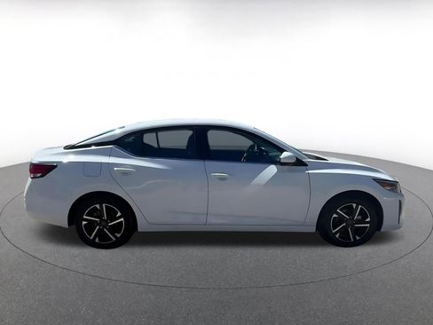 Used 2025 Nissan Sentra SV image 16
