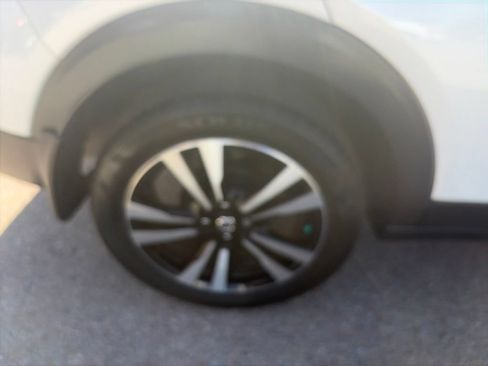 Used 2019 Nissan Kicks SR w/ SR Premium Package FWD image 44