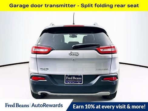 Used 2018 Jeep Cherokee Limited AWD/4WD image 6