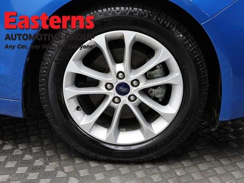 Used 2020 Ford Fusion SE FWD image 31