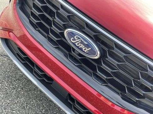 Used 2024 Ford Escape ST-Line w/ Tech Pack #1 AWD/4WD image 34