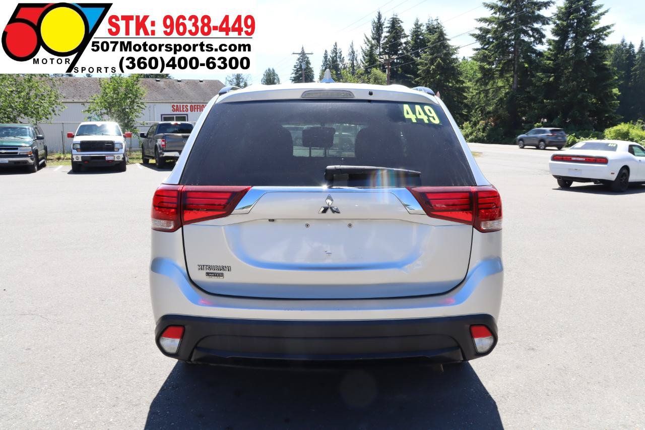 Used 2018 Mitsubishi Outlander LE AWD/4WD image 6