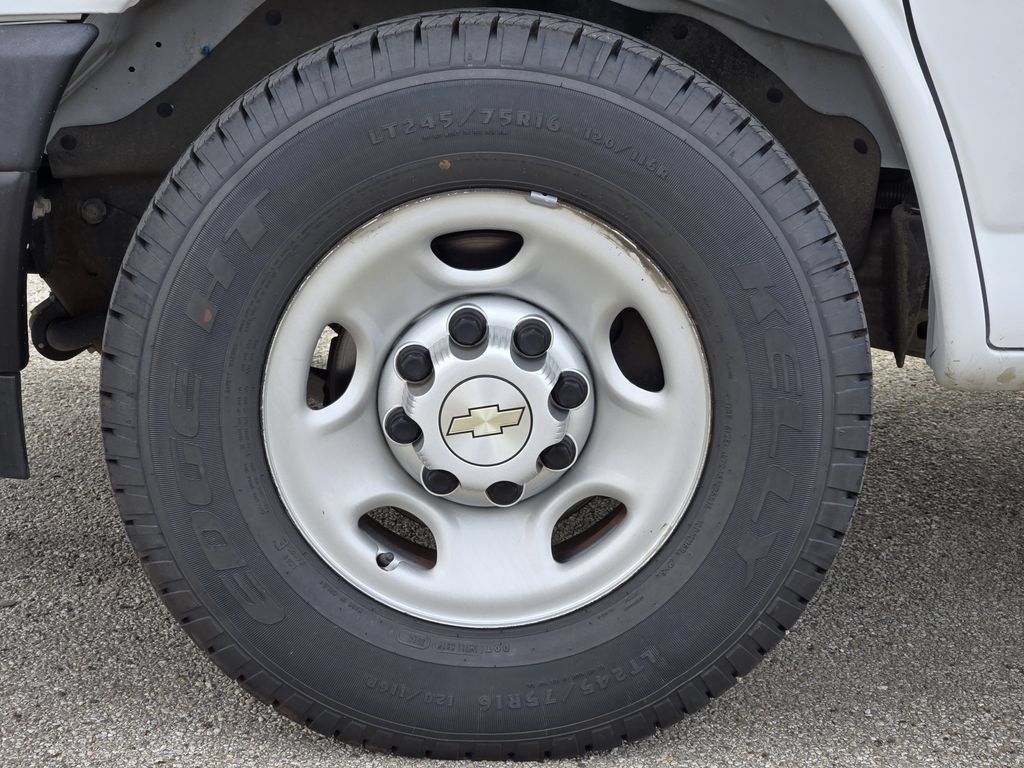 Used 2020 Chevrolet Express 2500 w/ Communications Package RWD image 11