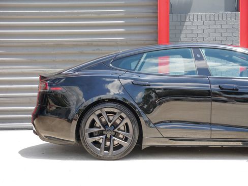 Used 2022 Tesla Model S AWD/4WD image 13