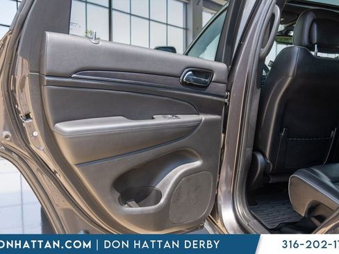 Used 2021 Jeep Grand Cherokee Overland AWD/4WD image 21